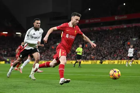 تقارير: سلوت يفتح أبواب الدوري السعودي أمام جوتا